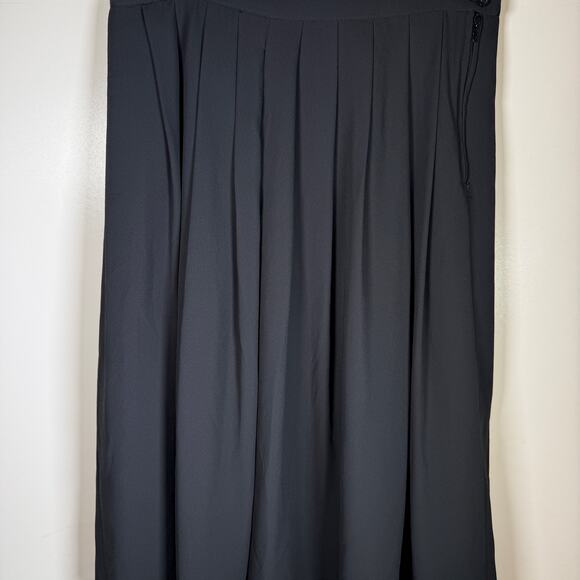 ModCloth Black Midi Skirt Chiffon 8 Pleated A‑Line Dark Academia Whimisigoth - Picture 5 of 11